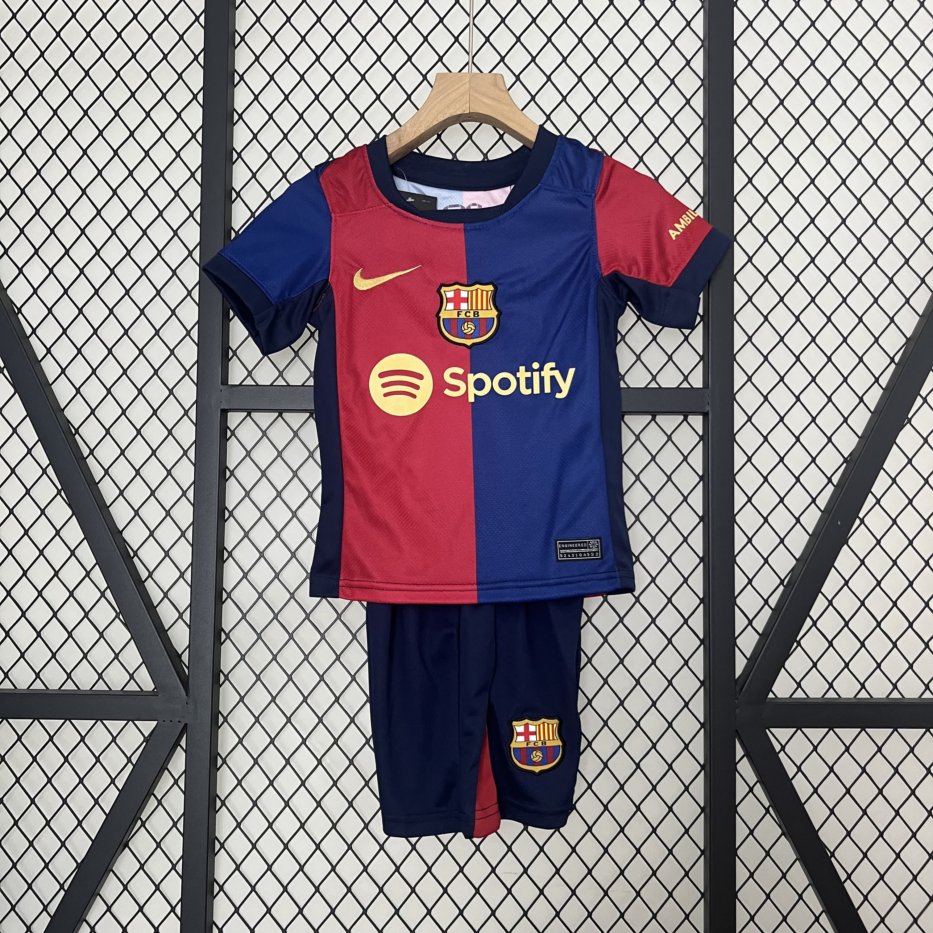 Kit de niño FC Barcelona 2024/2025 Primera Equipación